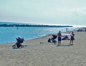 Toronto Islands — The Beach Scene (Photo by Dwight Brown)