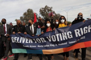 Martin Luther King III leads hundreds in Phoenix, AZ to call for voting rights legislation, filibuster reform