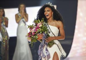 Former Miss USA Cheslie Kryst dies at 30