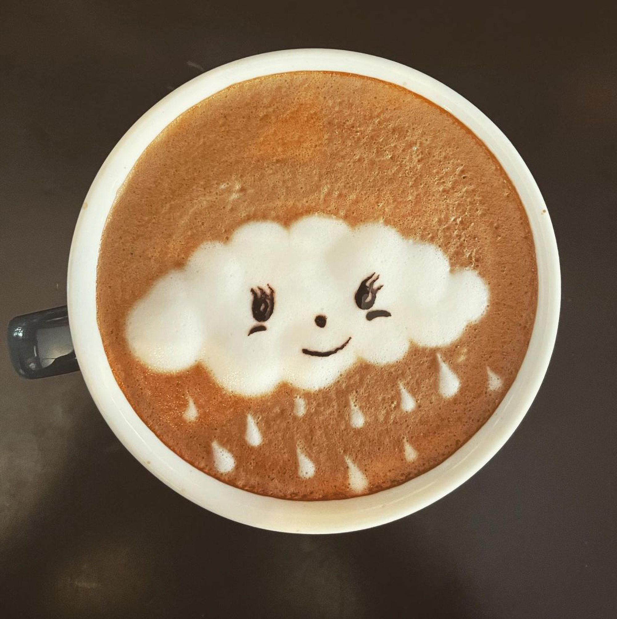 Woman who comes from Vinh, Vietnam creates coffee art. (@itsartbypam/Zenger)