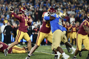 USC Keeps BCS Playoff Hopes Alive, Edges UCLA 48-45