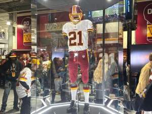 Commanders attempt Sean Taylor ‘statue,’ fans sound off about ‘disrespectful’ memorial