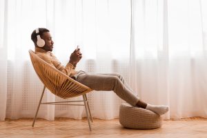 8 Personal Finance Podcasts Worth Adding to Your Playlist