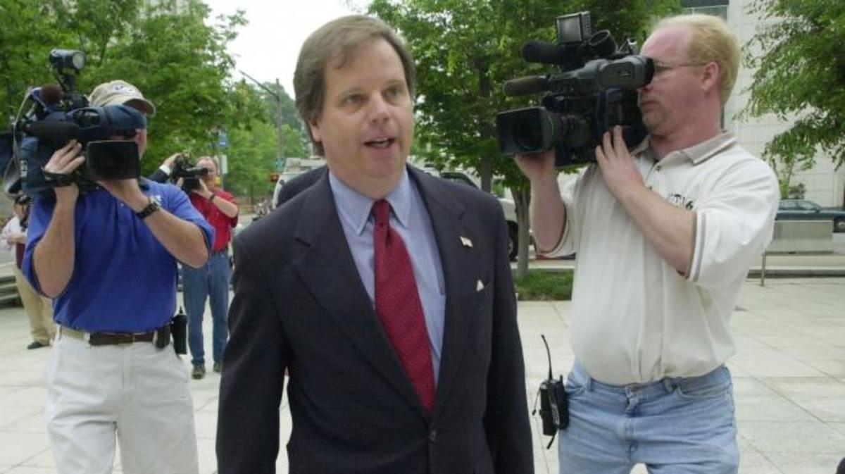 Prosecutor Doug Jones arriving at the Jefferson County Criminal Justice Center in Birmingham, Alabama, May 6, 2002. Jones was the prosecutor in the Bobby Frank Cherry murder trial. Cherry is accused in the bombing deaths of four young black girls in the 1963 explosion at the 16th Street Baptist Church. (Credit: Dave Martin/AP Photo)