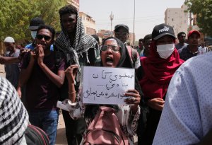 Sudan delays signing of deal to usher in civilian government