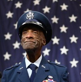 Tuskegee Airman receives honorary doctorate from Norwich University