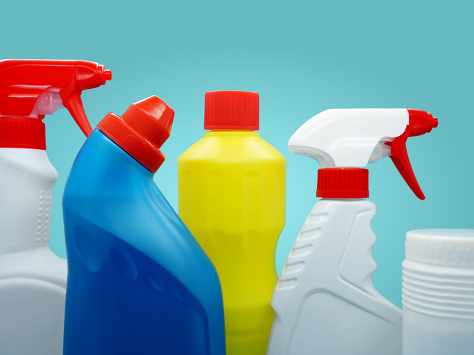 7 Cleaning Products You Should NEVER Mix