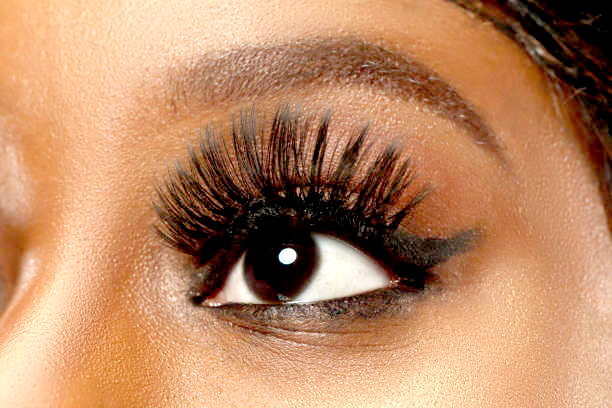 The Truth About Wearing False Lashes