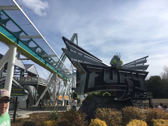 Investigators visit North Carolina amusement park after closing ride because of crack