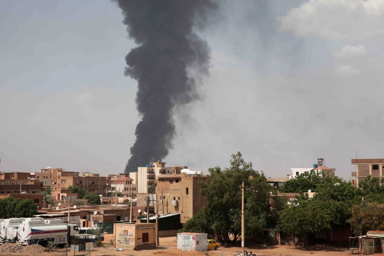 Airstrike in Sudanese city kills at least 22, officials say, amid fighting between rival generals