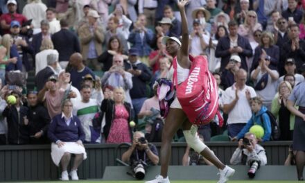 Venus Williams falls early in her first match at her 24th Wimbledon and loses to Elina Svitolina