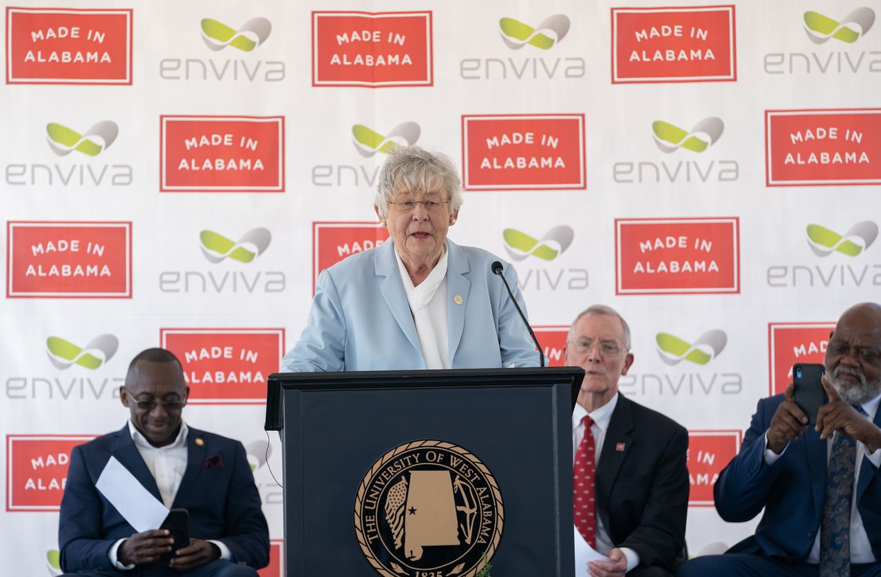 Kay Ivey at Enviva wood pellet plant