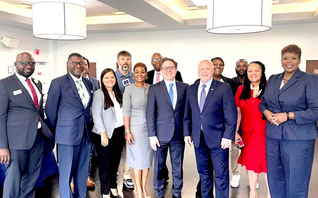 COMMISSIONER VIOLET EDWARDS HOSTS WHITE HOUSE DIGNITARIES FOR A ROUNDTABLE DISCUSSION ON BROADBAND ACCESS