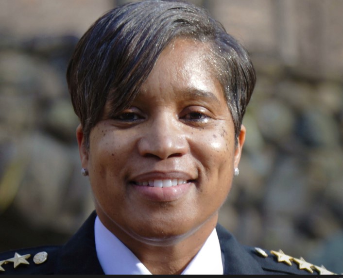 Pamela Smith begins role as first Black woman to permanently serve as D.C. police chief