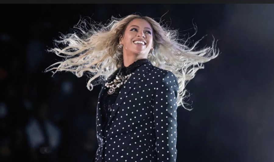 Beyoncé pays for extended Metro service after concert delays due to rain