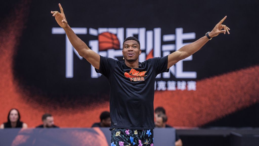 strongGiannis Antetokounmpo celebrates with players during the game as part of a promotional event during his visit to China at Beijing Sport University in Beijing, China, on July 9, 2023.  NBA star Giannis Antetokounmpo, recalls an event that happened during the All-Star Weekend when he was ridiculed for using a Google Pixel instead of an iPhone. DI YIN/GETTY IMAGES/strong