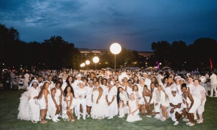 Le Diner en Blanc triumphs over rain, creates community