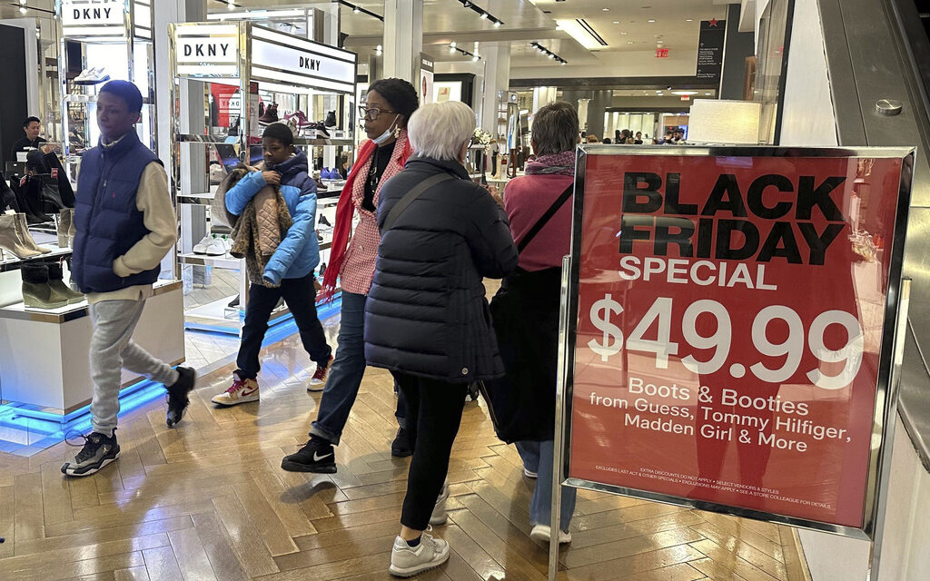 Retailers offer bigger Black Friday discounts to lure hesitant shoppers hunting for the best deals