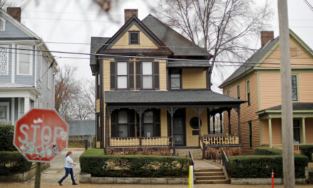 Woman charged with attempted arson of Martin Luther King Jr. birthplace in Atlanta