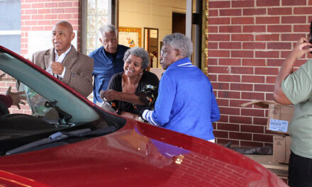 LAKESIDE UNITED METHODIST HOSTED PRE-THANKSGIVING DRIVE THRU GIVEAWAY