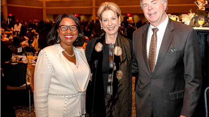 UNITY CHAMPIONS HONORED: LYNNE BERRY AND BRENDA MARTIN RECEIVE PRESTIGIOUS AWARD AT 39TH MLK UNITY BREAKFAST