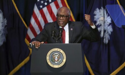 Rep. Jim Clyburn steps down from Democratic leadership