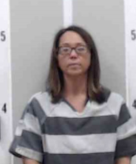 North Alabama substitute teacher arrested for allegedly engaging in sex act with student under 19