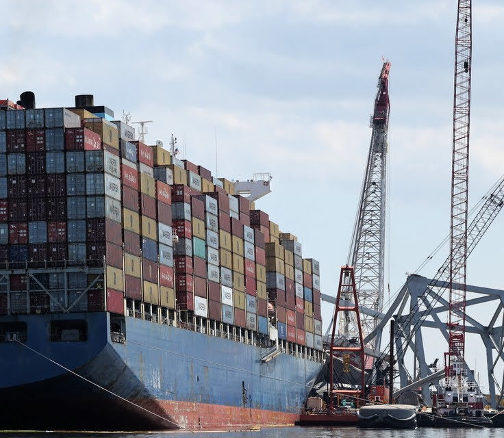 Authorities remove 34 containers from Dali cargo ship as temporary channels see sparse commercial activity 