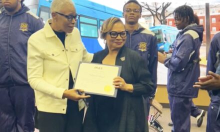 Birmingham-Jefferson County Transit donates two buses to Miles College