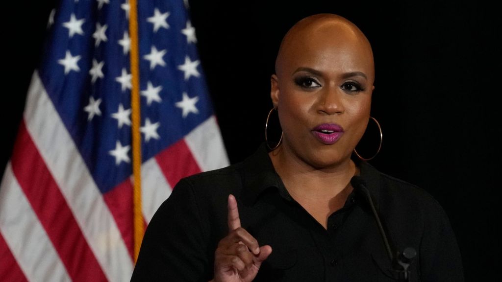 U.S. Rep. Ayanna Pressley calls on Biden-Harris administration to halt deportations to Haiti 