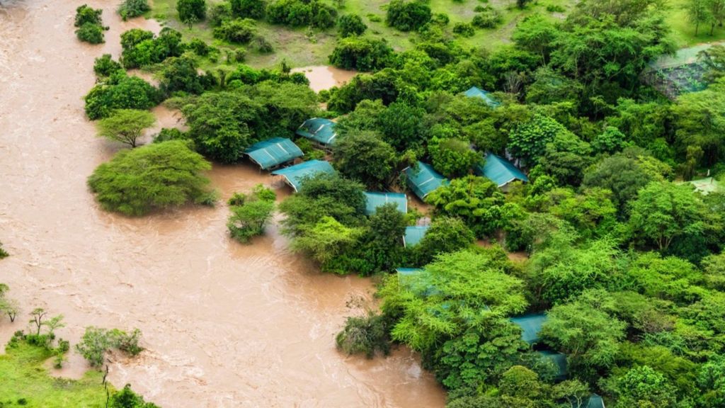 Kenya president postpones reopening of schools as flood-related deaths pass 200