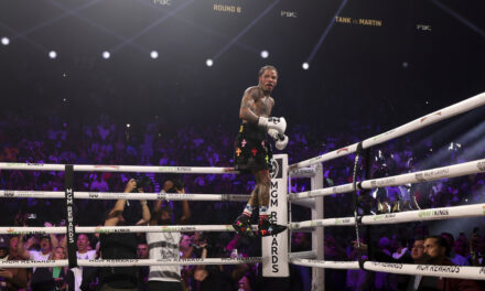 ‘Tank’ Davis knocks out Martin in the 8th round to keep WBA lightweight title