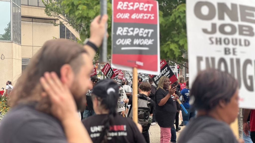 Union workers protest in downtown Baltimore 