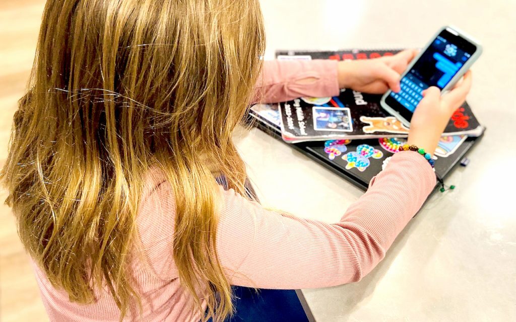 Why Ala. schools WANT TO BAN cell phones