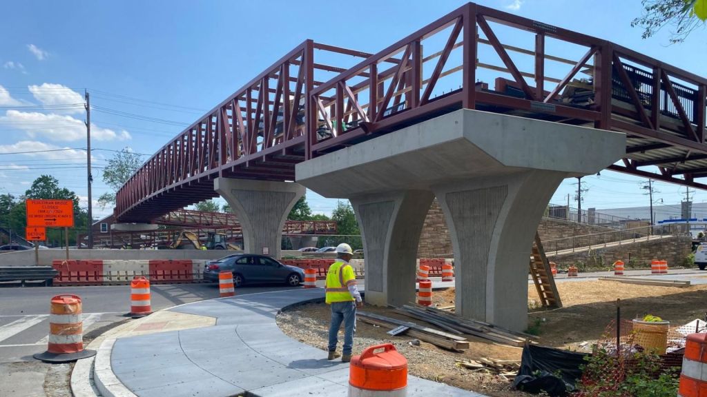 New pedestrian bridge now open in Ward 7