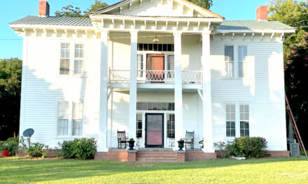 Descendants of Alabama slaves reunite in old plantation house: ‘Words can’t express the feeling’