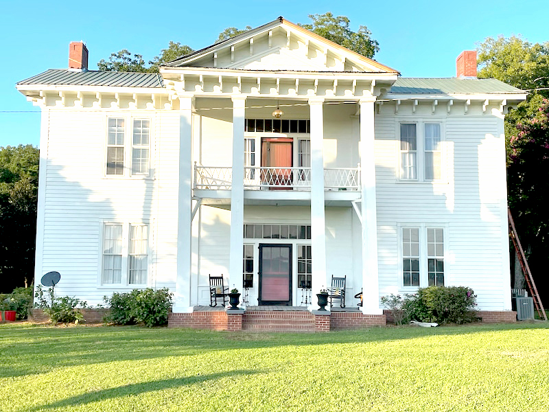 Descendants of Alabama slaves reunite in old plantation house: ‘Words can’t express the feeling’