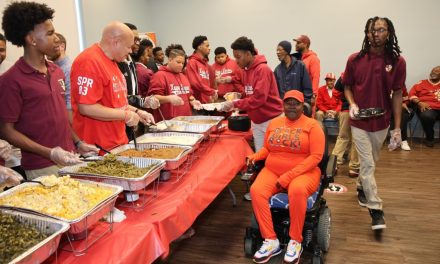 Men of Kappa Alpha Psi Fraternity host ‘Thanksgiving for All’ in West Baltimore