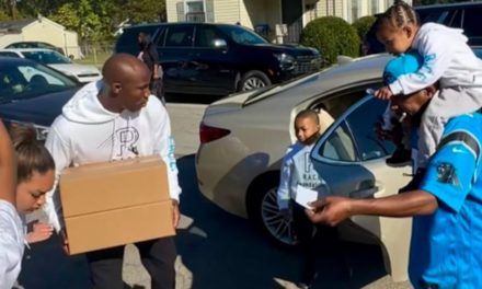 NFL cornerback gives away 1,000 turkeys in Birmingham: ‘Crime happens because people are hungry’