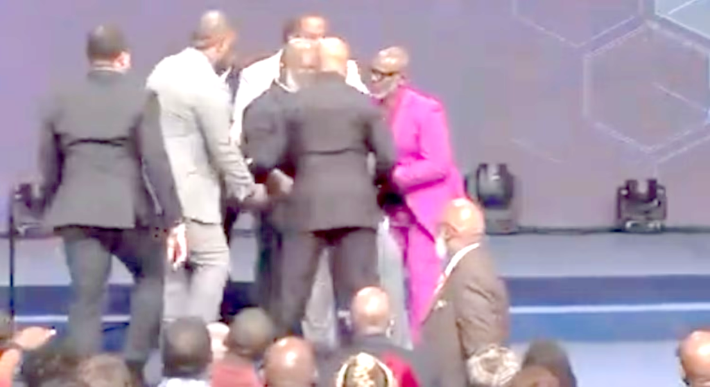 Megachurch pastor suffers medical emergency during Sunday service