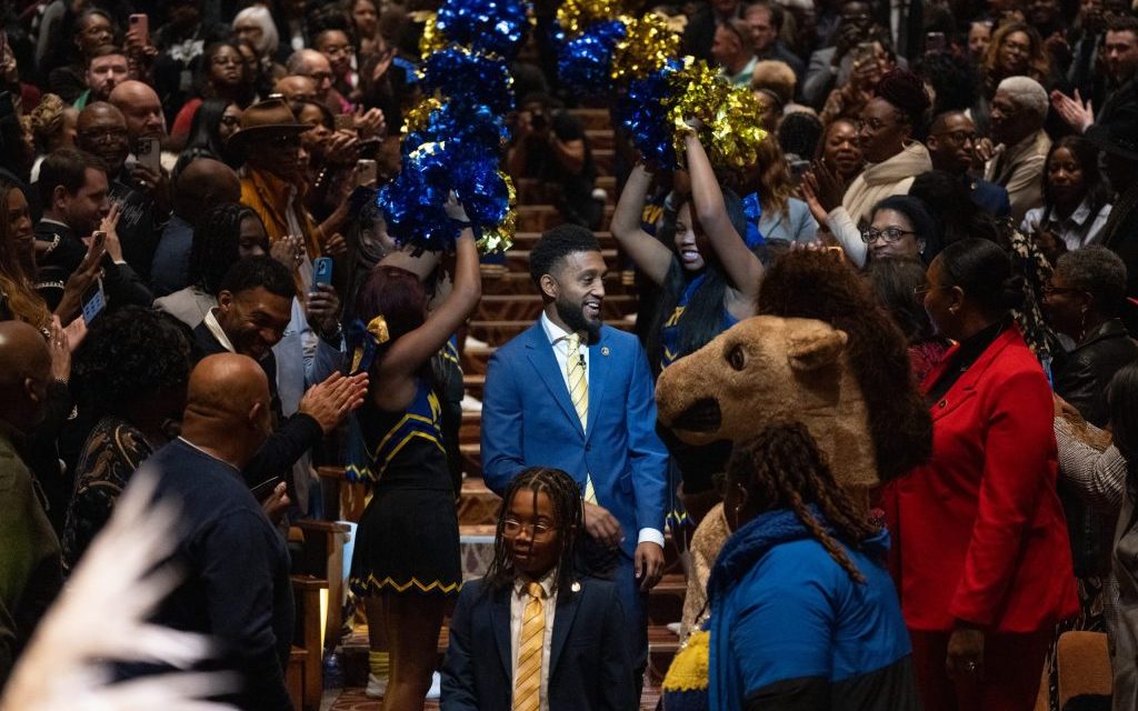 Baltimore Mayor M. Brandon Scott sworn in for a second term