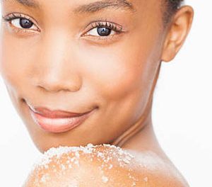 Black CAN Crack! Avoid Dry Winter Skin With These 5 Steps