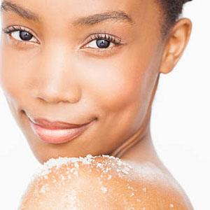 Black CAN Crack! Avoid Dry Winter Skin With These 5 Steps