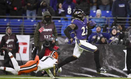 Ravens wrap up the AFC North with a 35-10 rout of Cleveland; Jackson surpasses 4,000 yards passing