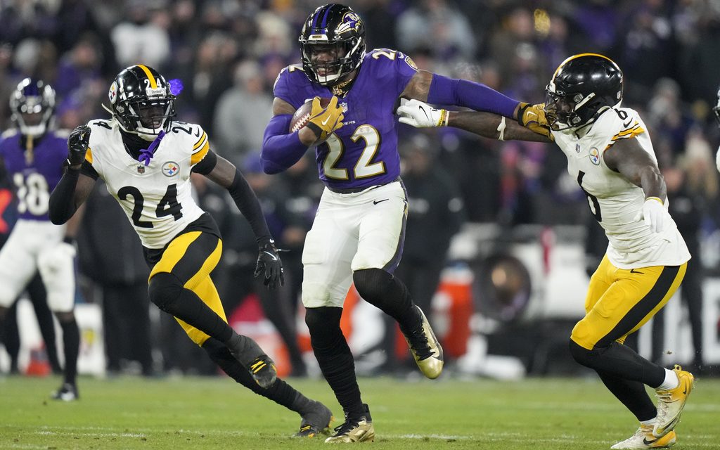 Ravens run over rival Steelers 28-14 in the AFC playoffs