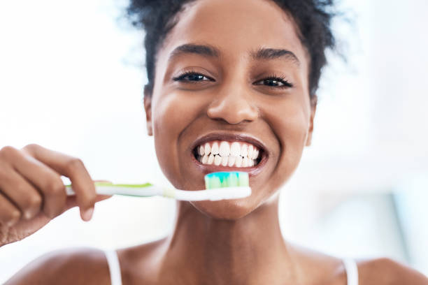 Should You Stop Rinsing After Brushing Your Teeth? What Dentists Have to Say