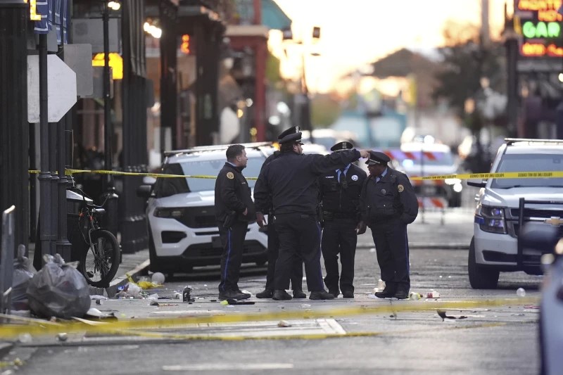 Driver rams New Year’s revelers in New Orleans, killing 10. FBI investigating as ‘act of terrorism’