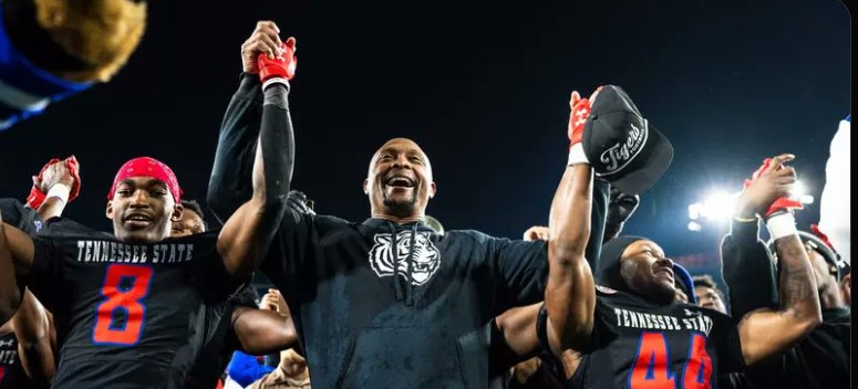 Chicago Bears to interview Eddie George for head coaching job 2 Eddie George