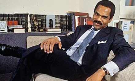 Reginald F. Lewis: The Billion-Dollar Businessman Who Broke Barriers