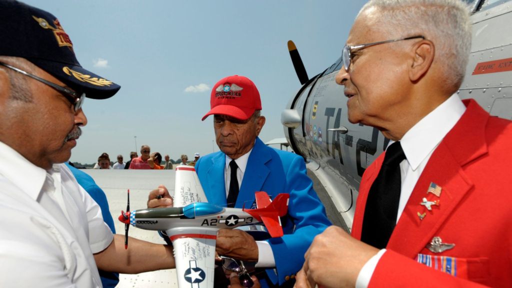 Decorated pilot Harry Stewart Jr., one of the last surviving Tuskegee Airmen, dies at 100